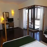 Lam Fortaleza De 알메이다