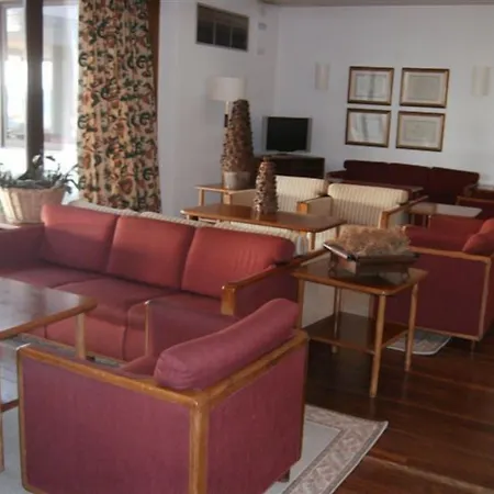 Lam Fortaleza De فندق ألميدا
